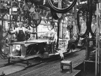 dearborn_ford_mustang_assembly_plant_tour+1964_assembly_line.jpg